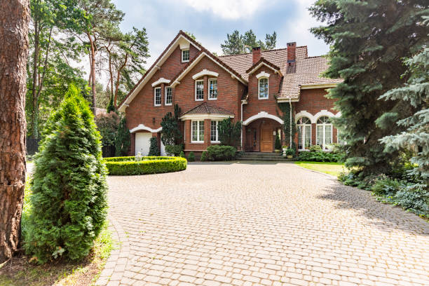 Trusted Fremont, MI Driveway Pavers Experts